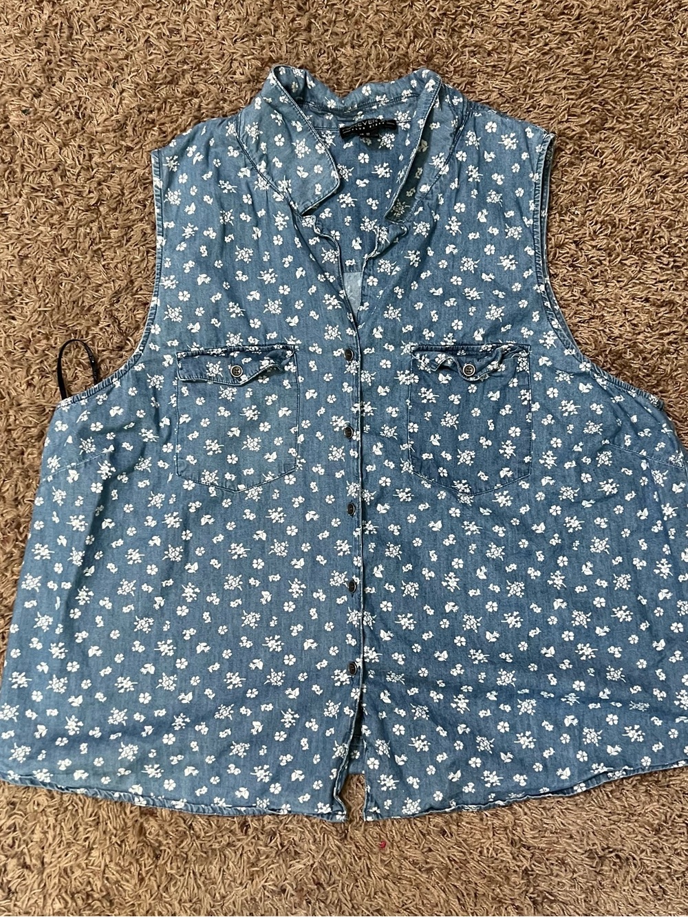 Forever 21 Floral Chambray Sleeveless Button Front Top Size 3X